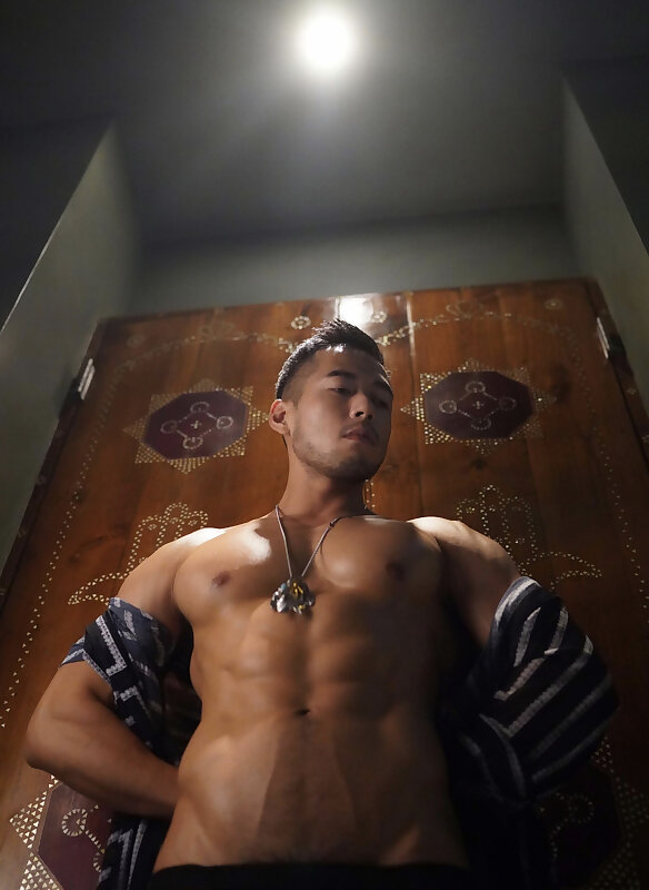 Next Image >>