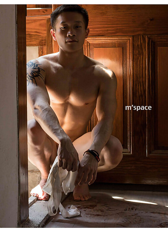 Next Image >>