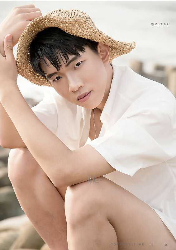 Next Image >>