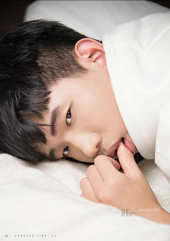 Next Image >>
