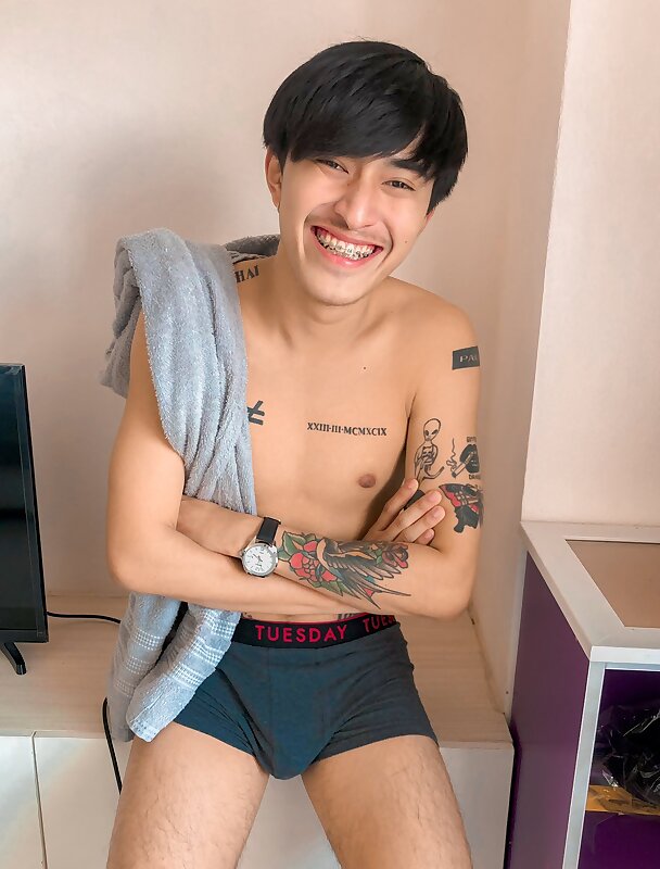Next Image >>