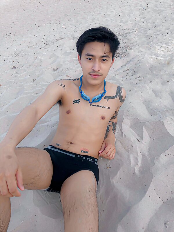 Next Image >>