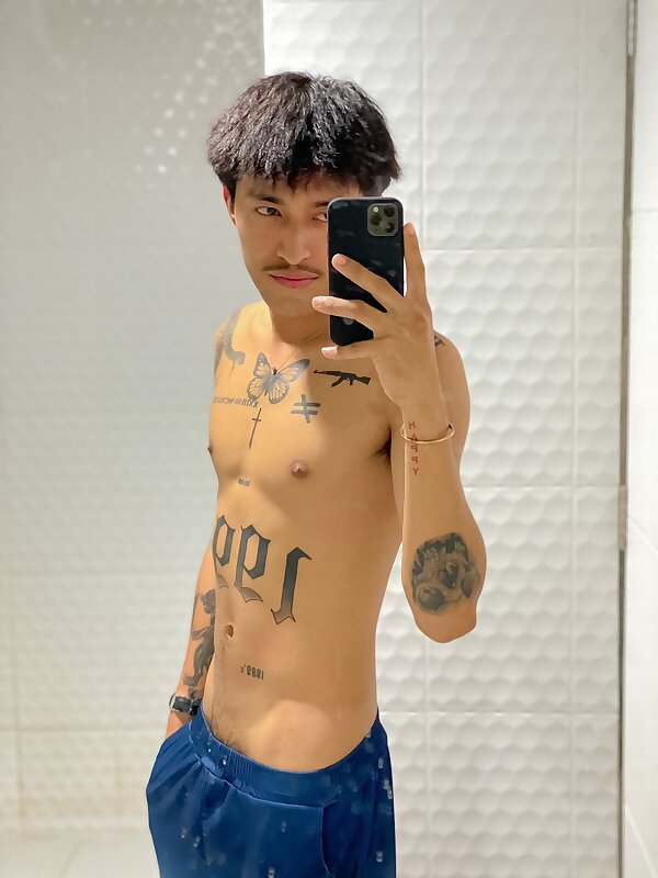 Next Image >>
