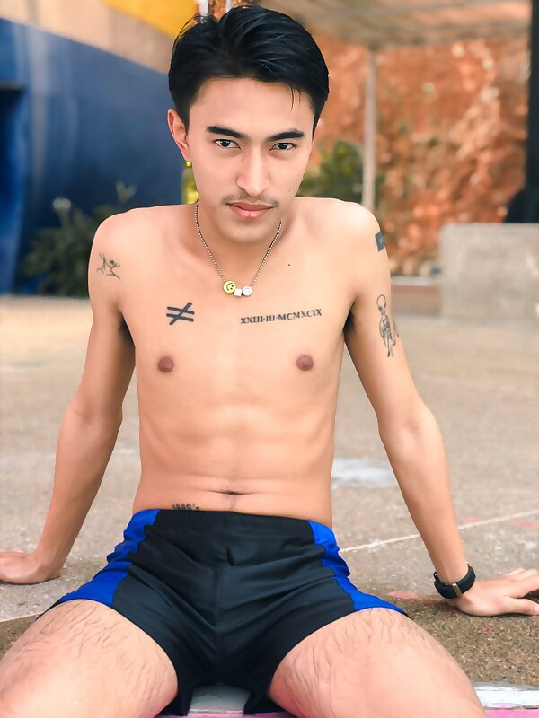 Next Image >>