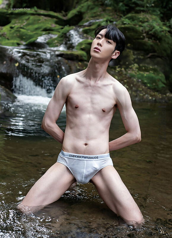 Next Image >>