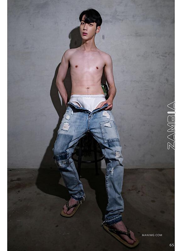 Next Image >>
