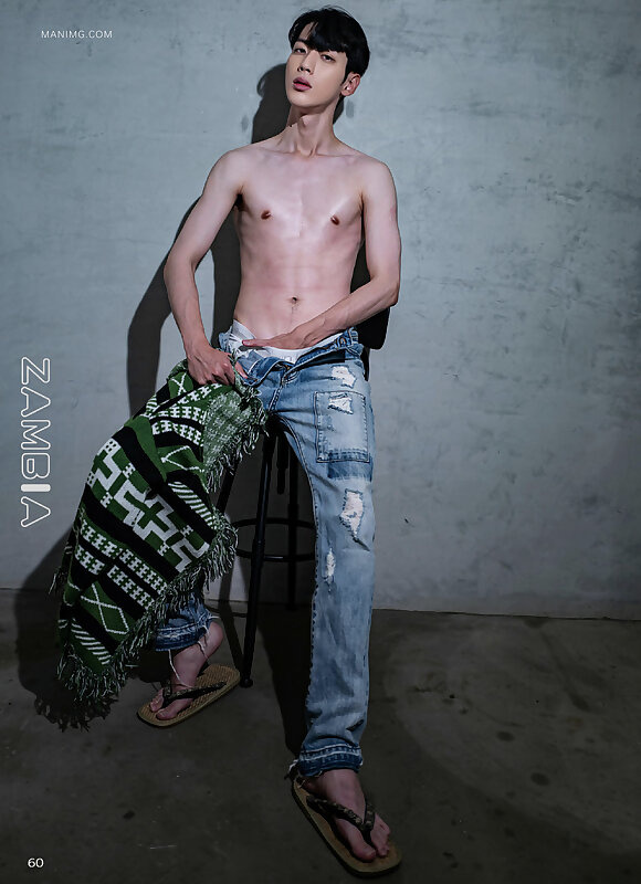 Next Image >>