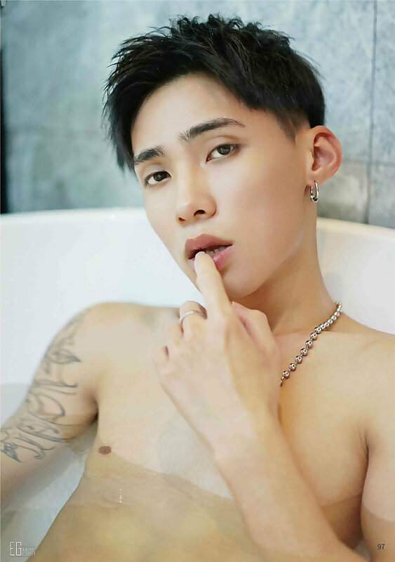 Next Image >>