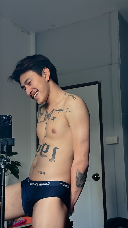 Next Image >>