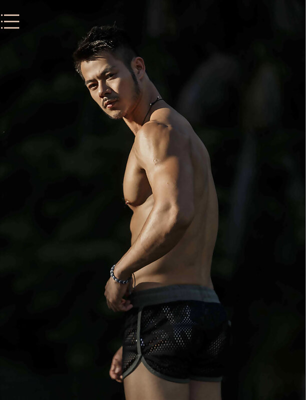 Next Image >>