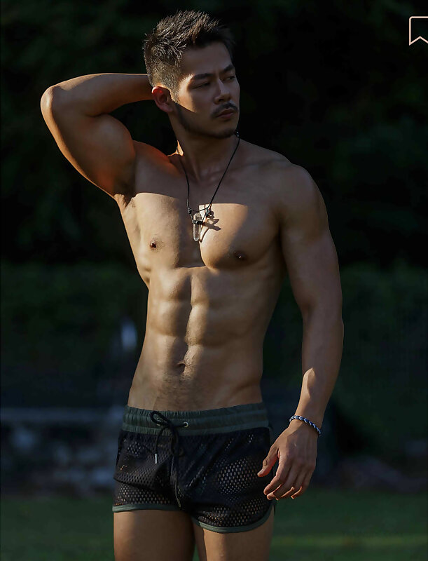 Next Image >>