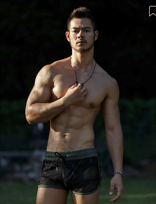 Next Image >>