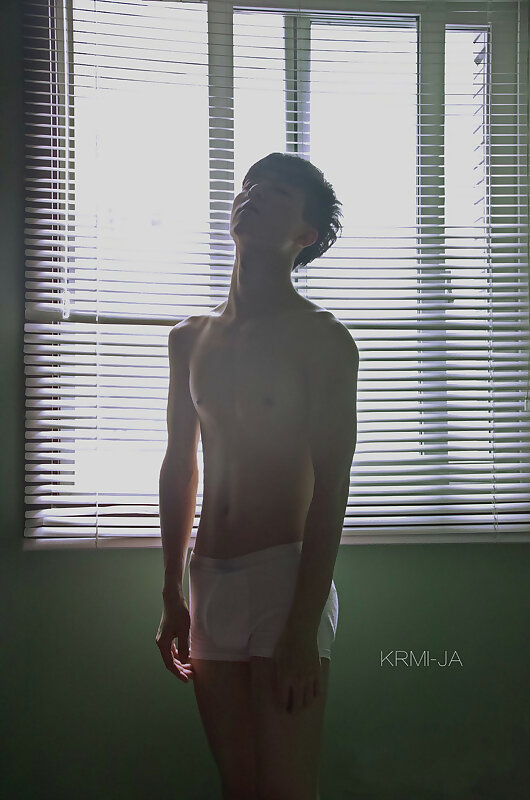 Next Image >>