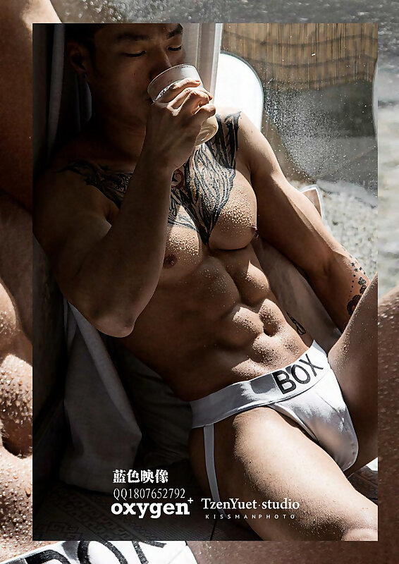 Next Image >>