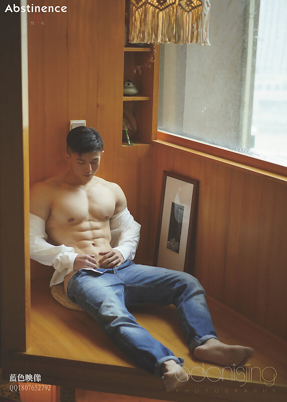Next Image >>