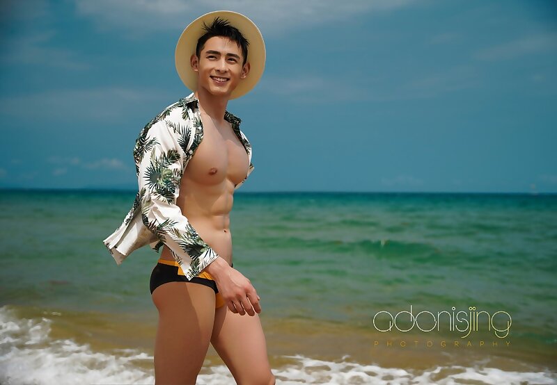 Next Image >>