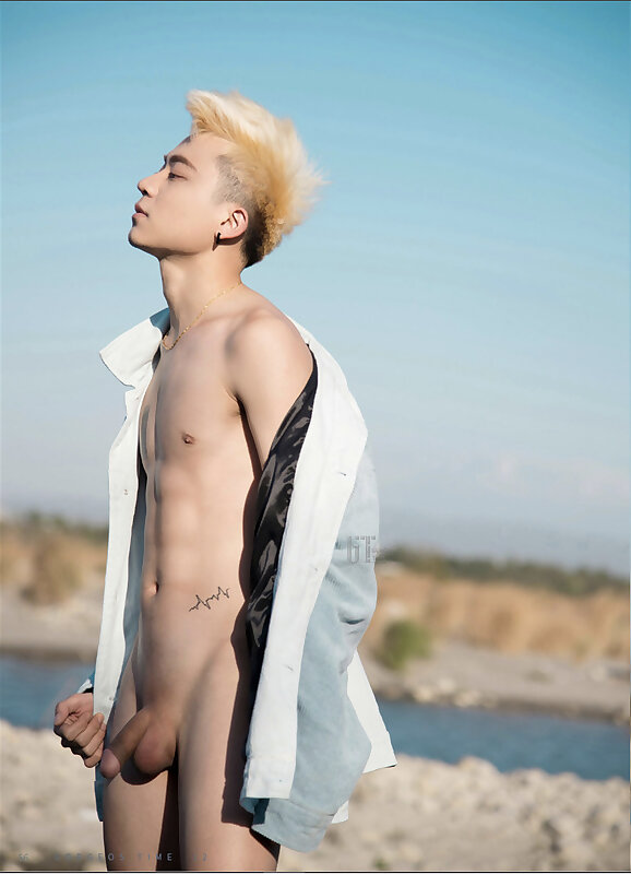 Next Image >>