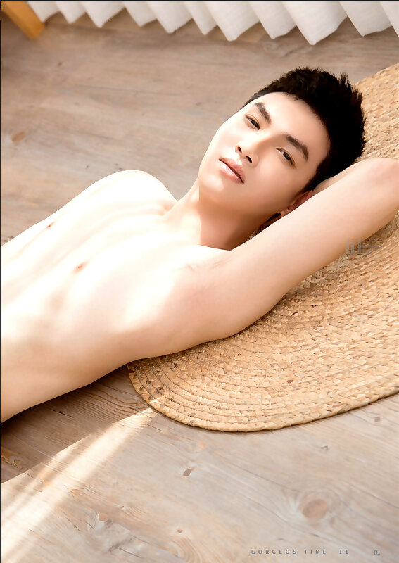 Next Image >>
