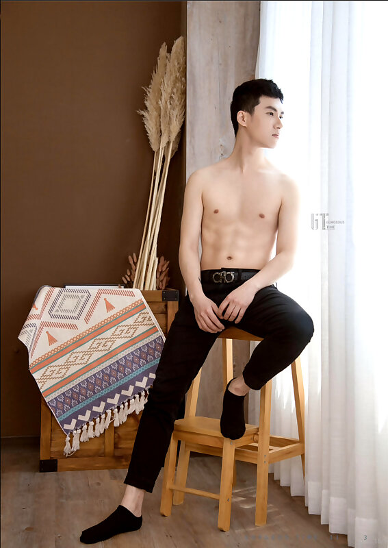 Next Image >>