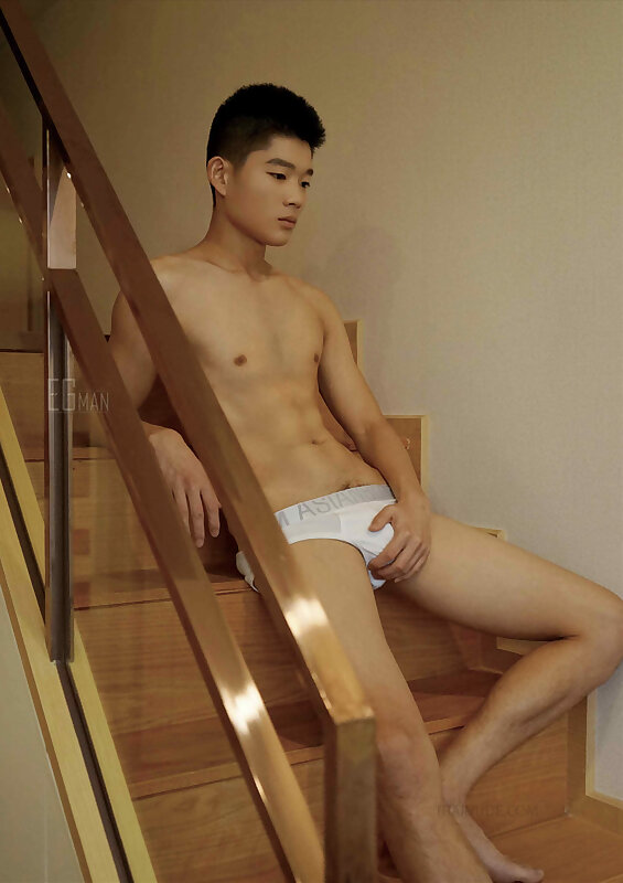 Next Image >>