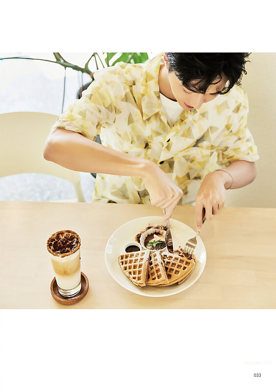 Next Image >>
