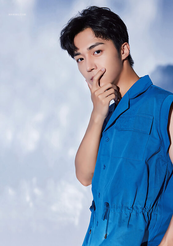 Next Image >>