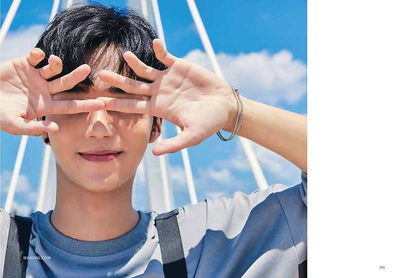 Next Image >>