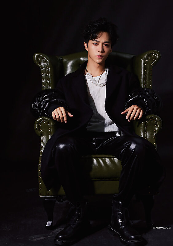 Next Image >>