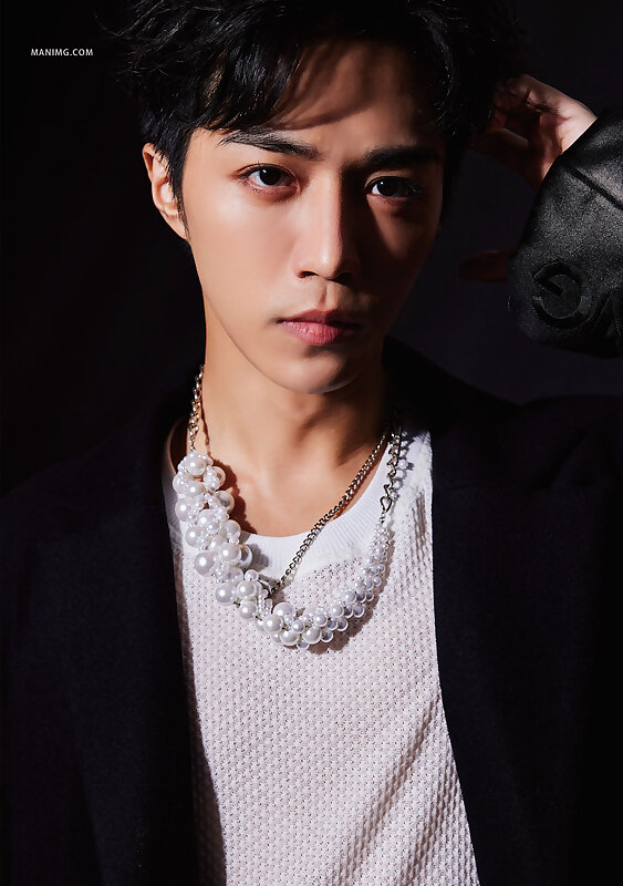 Next Image >>