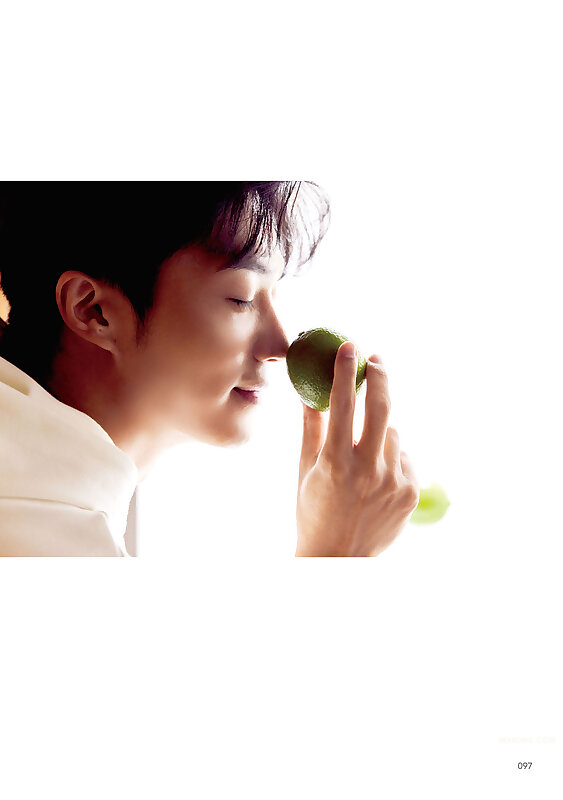 Next Image >>