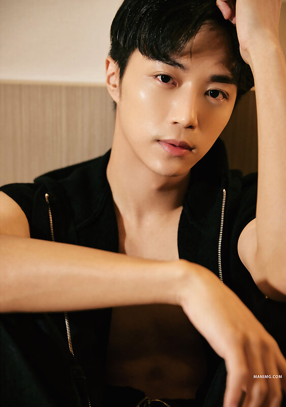 Next Image >>