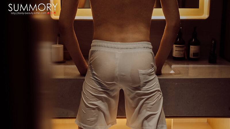 Next Image >>