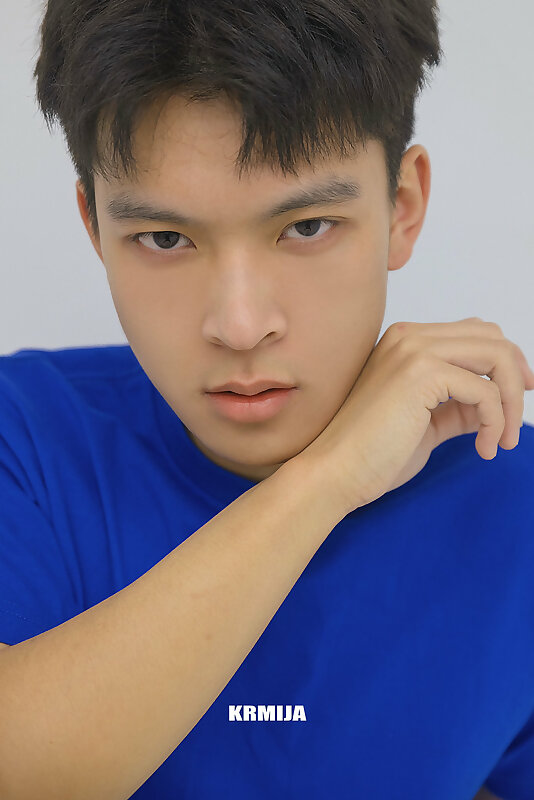 Next Image >>