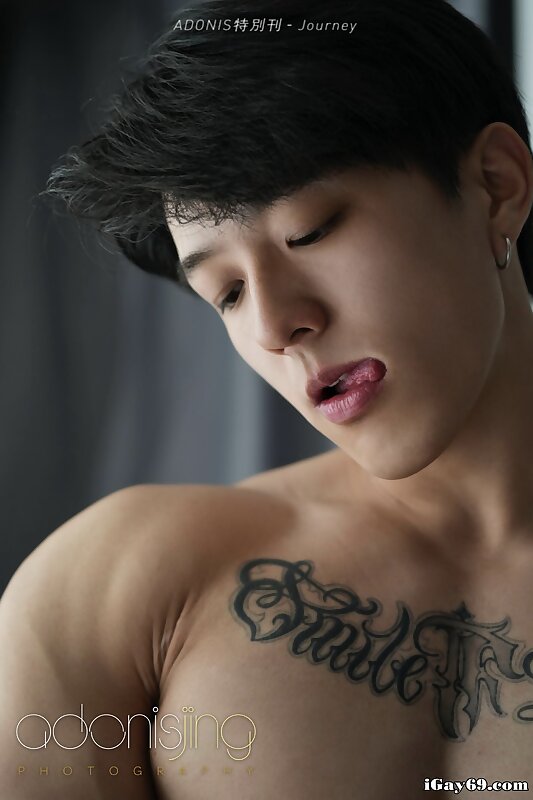Next Image >>