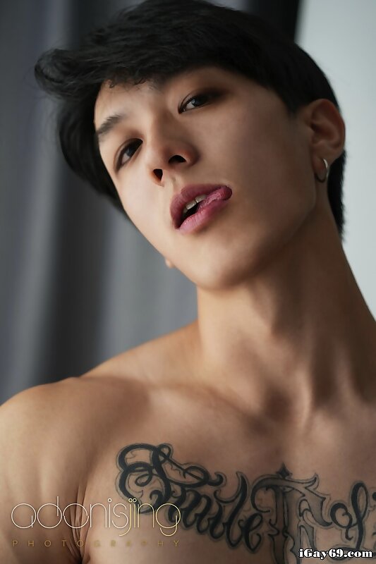Next Image >>
