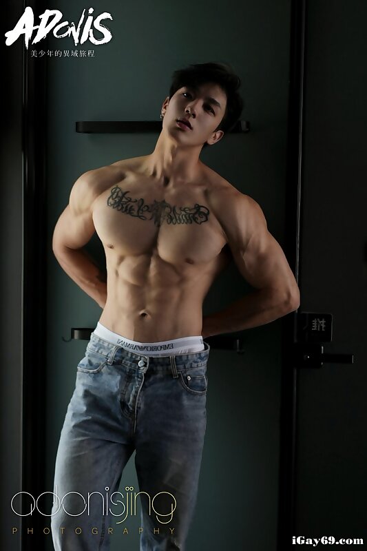 Next Image >>