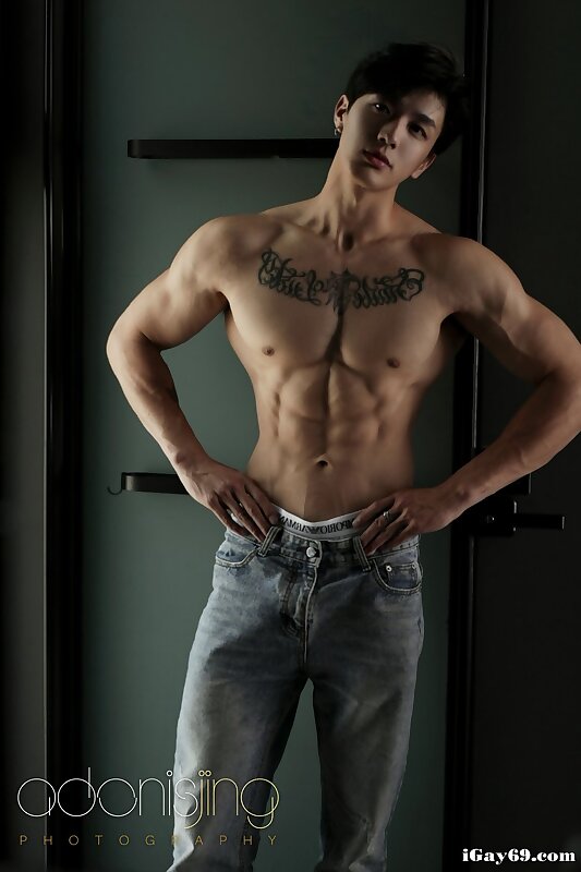 Next Image >>