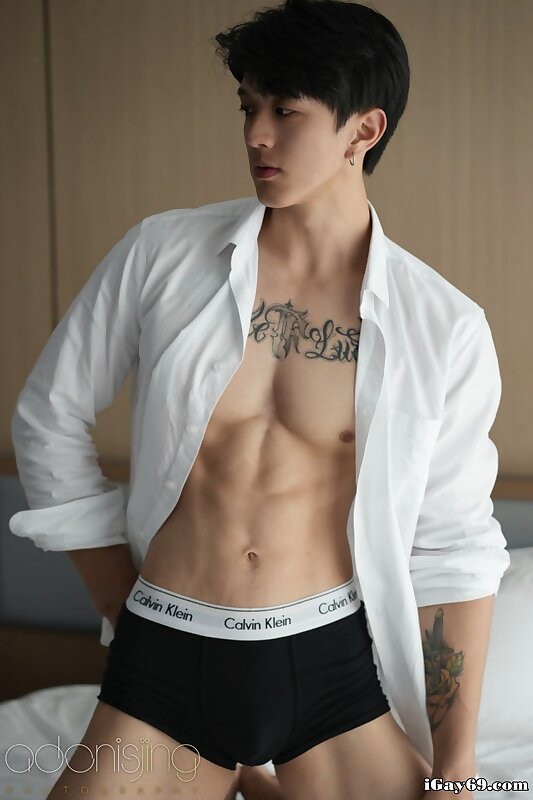 Next Image >>