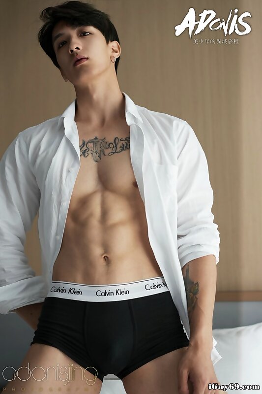 Next Image >>