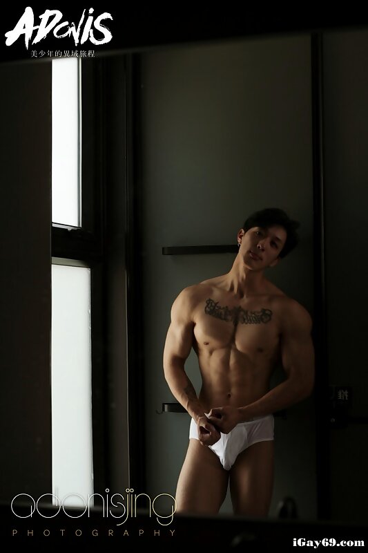 Next Image >>