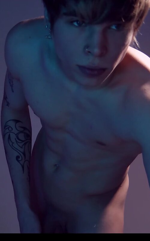 Next Image >>