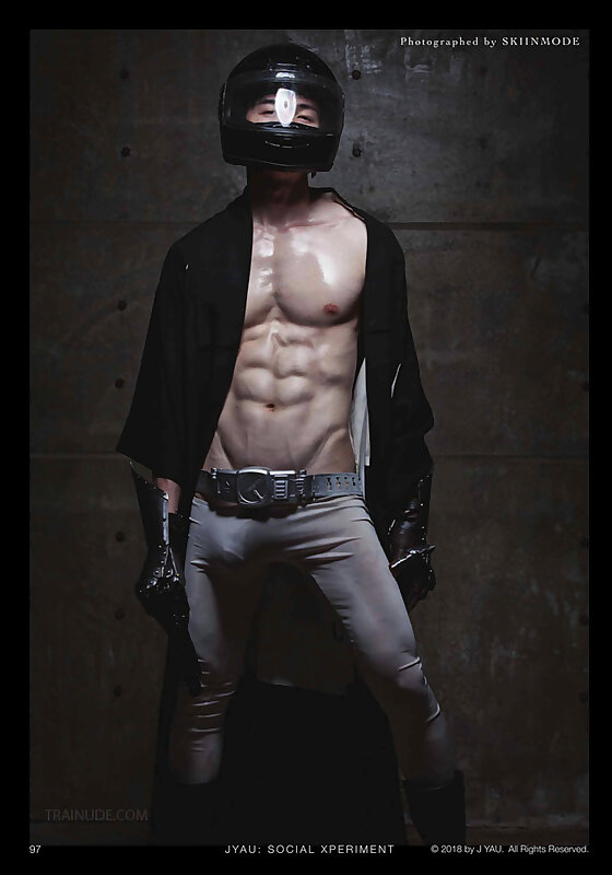 Next Image >>