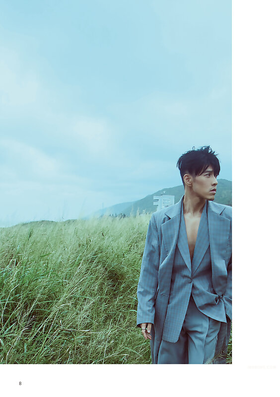 Next Image >>