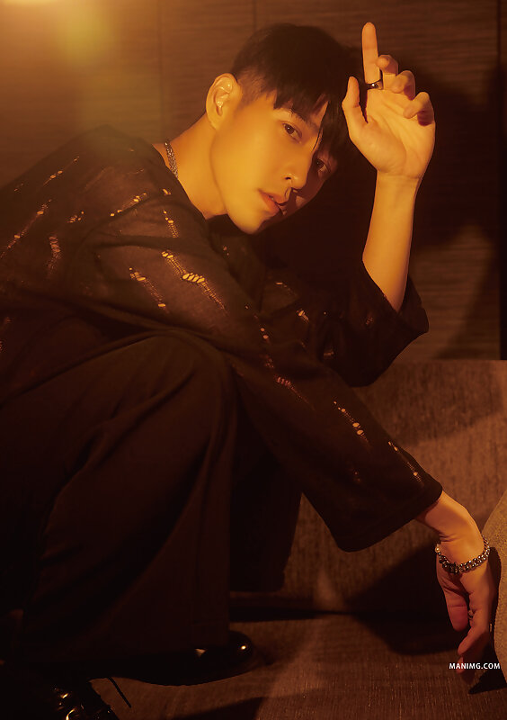 Next Image >>