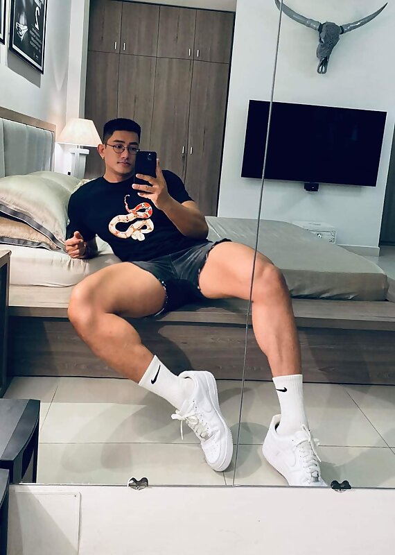 Next Image >>
