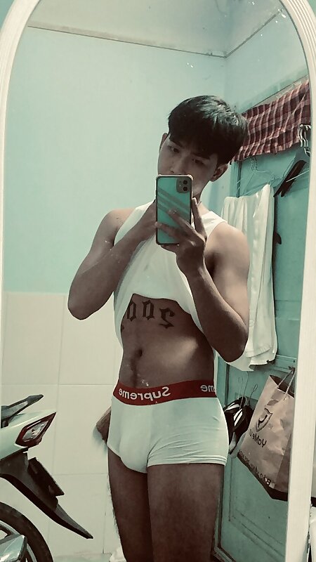 Next Image >>