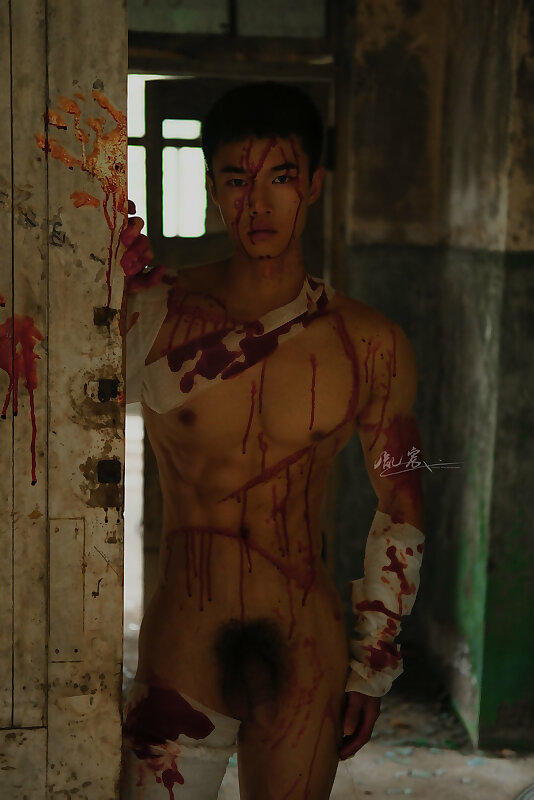 Next Image >>