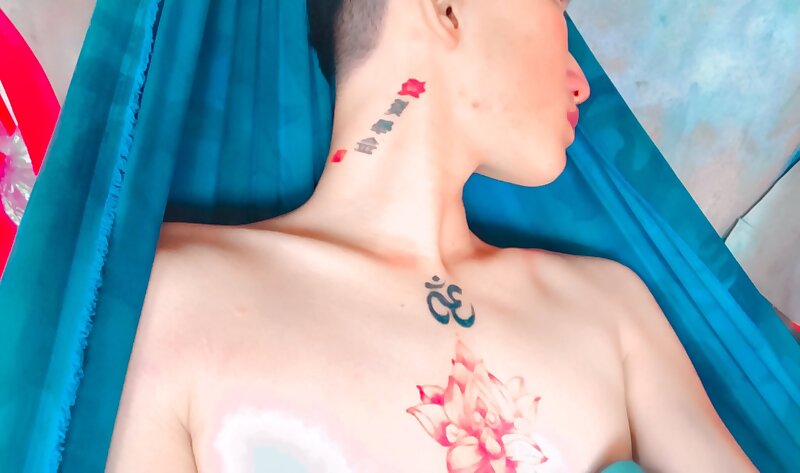 Next Image >>