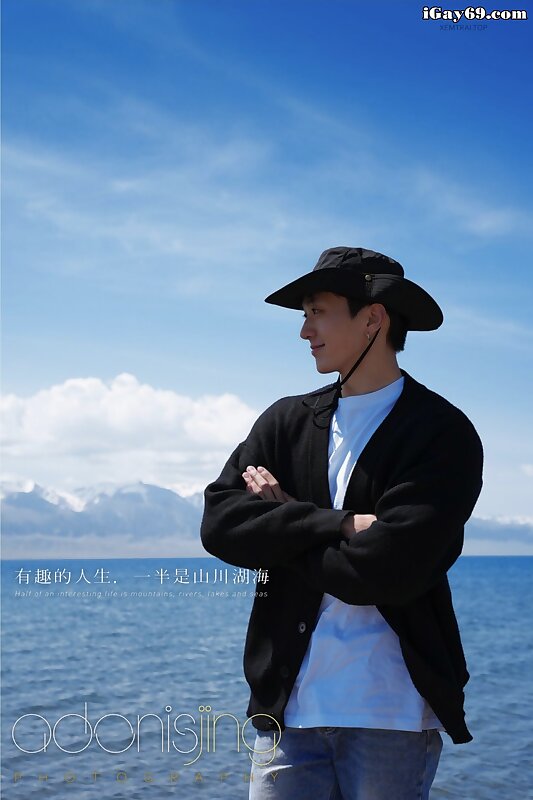 Next Image >>