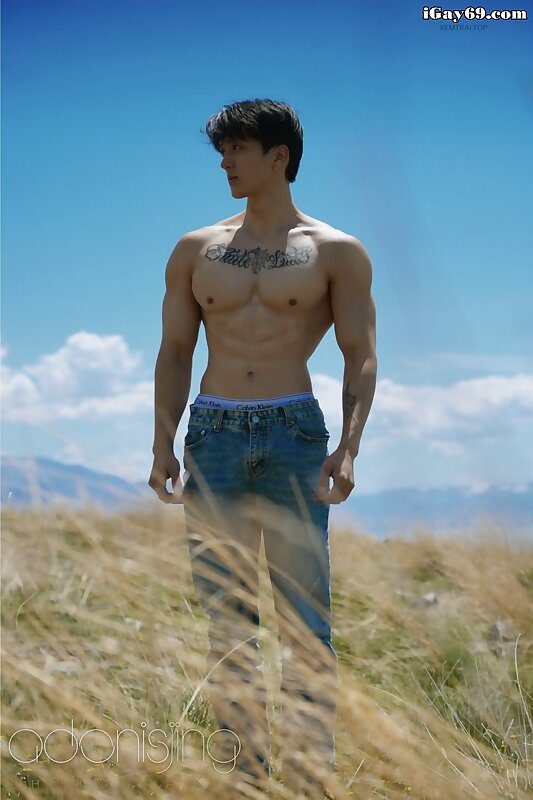 Next Image >>